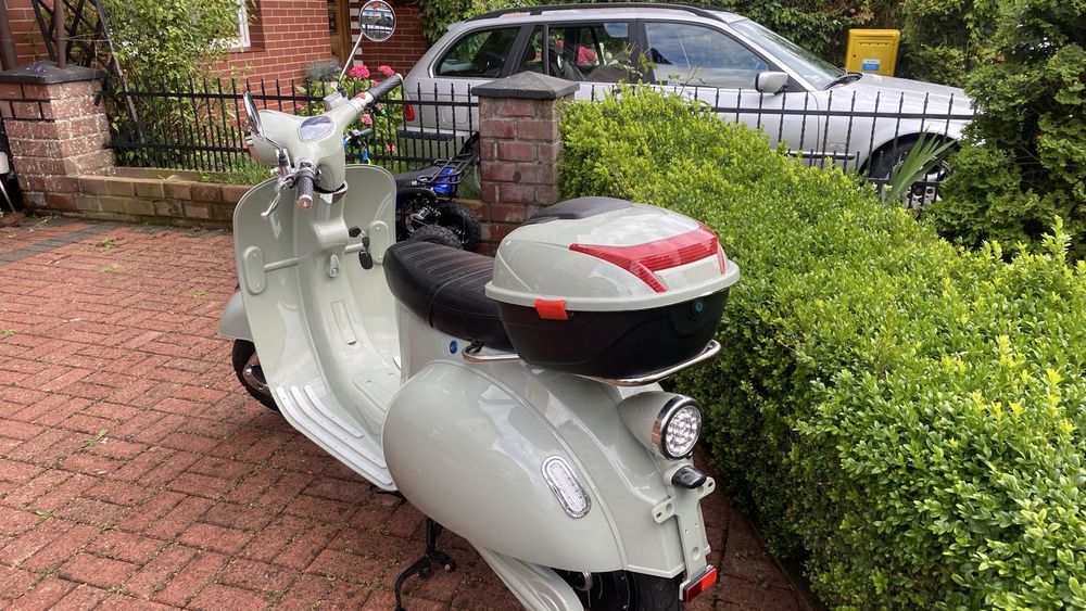 Skuter elektryczny sunra vespa retro nowy bateria classic wyprzedaz hi