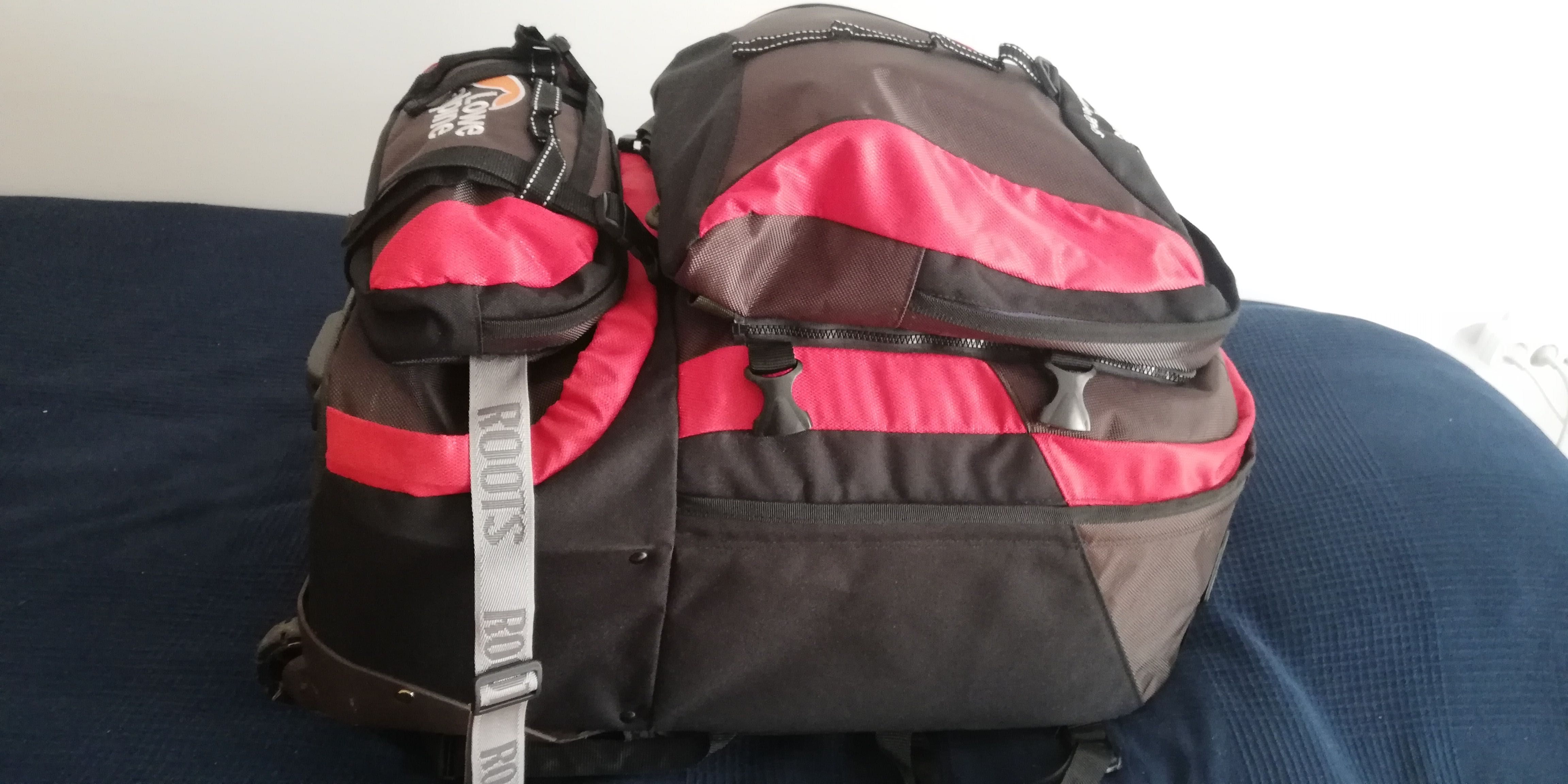 Mochila BackPack/Mala de viagem c/rodas e alças+daypack e bolsa cintur