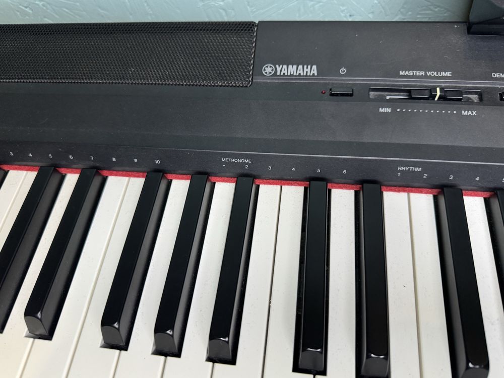 Yamaha P-105 Pianino