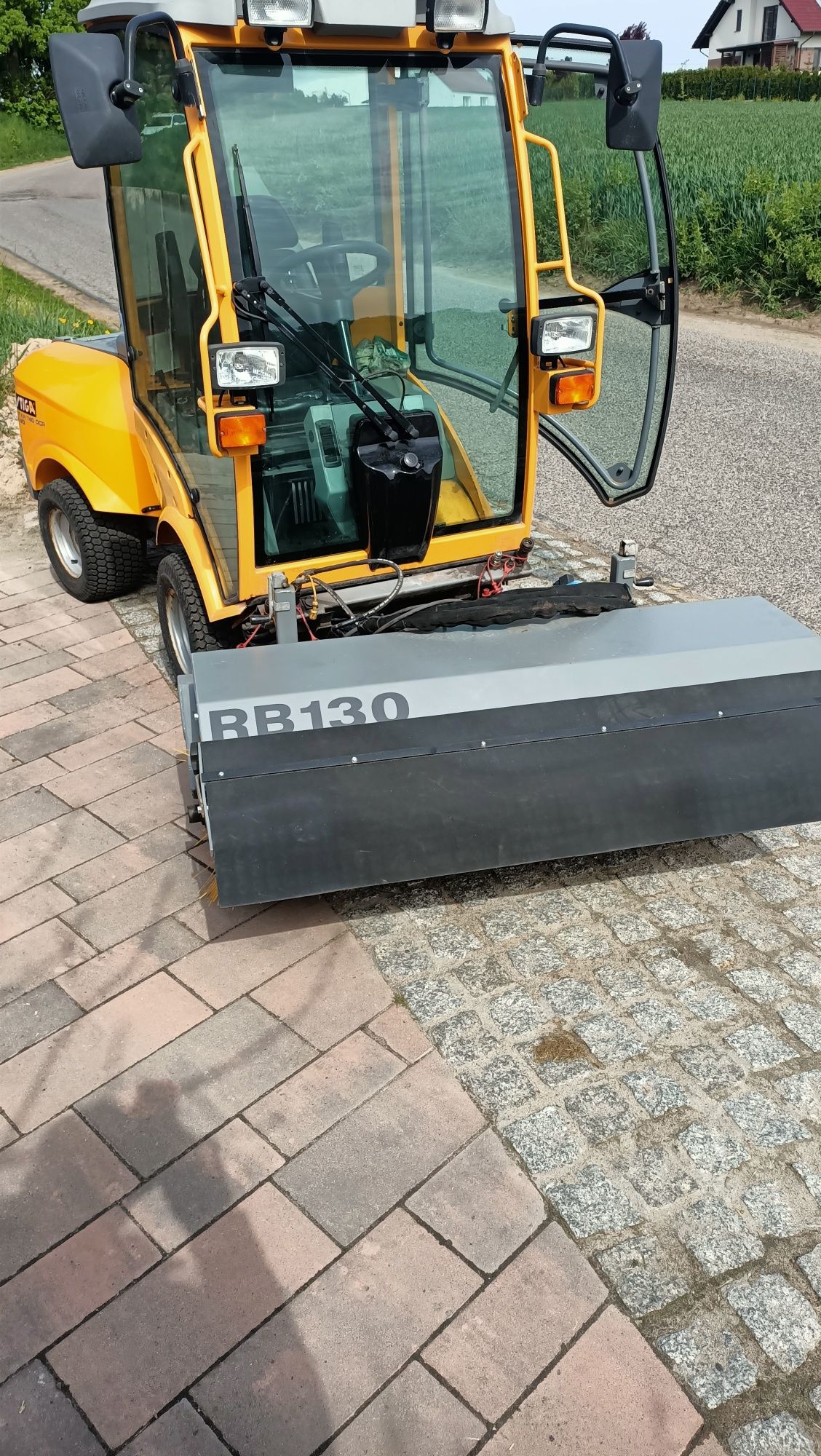 Kosiarka traktorek zamiatarka Stiga Titan DCR 740 4wd