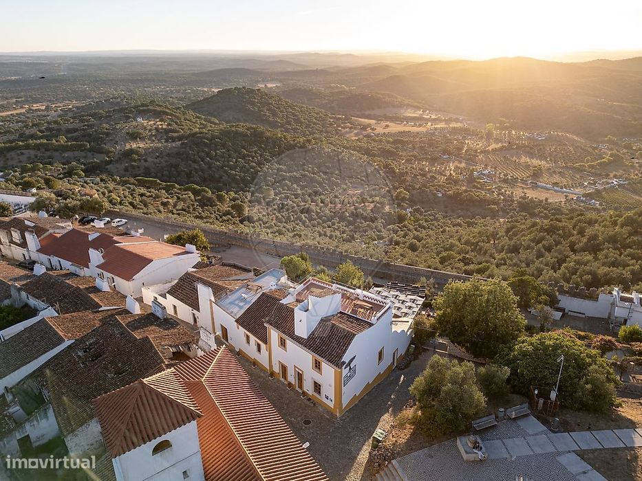 Moradia T5 para venda