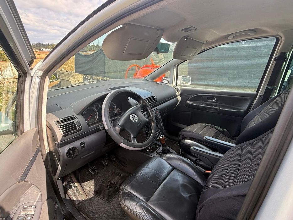 Volkswagen Sharan 1.9 TDI 2000 – 7 Lugares – 254.000 km – Inspeção até