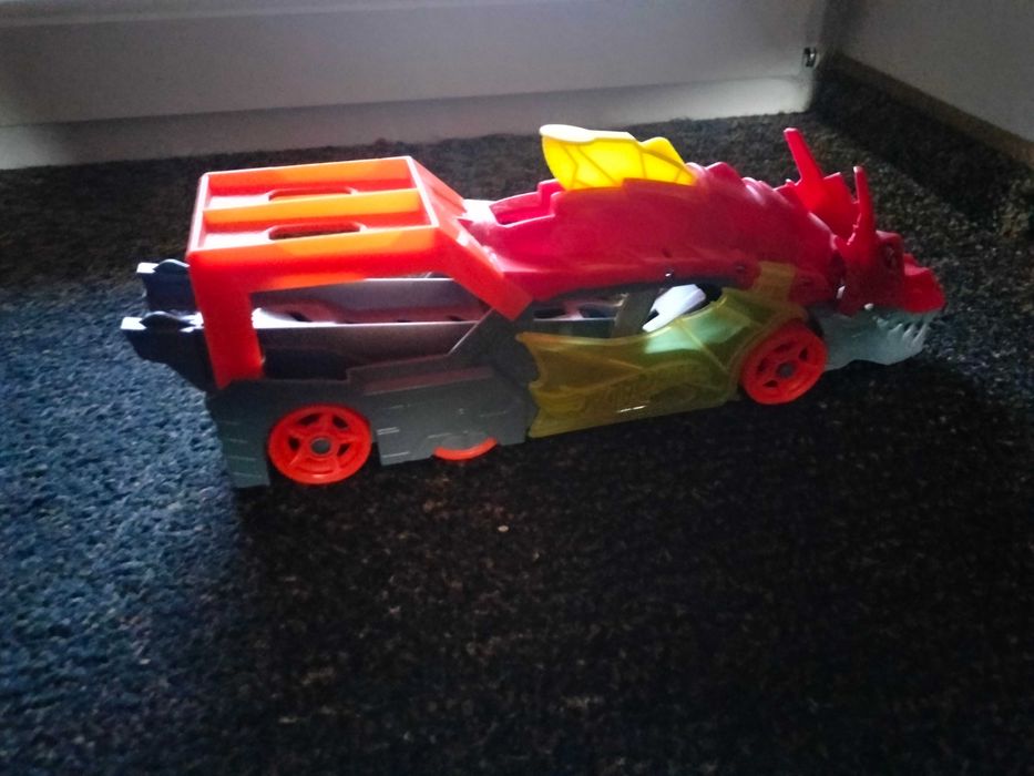 Garaż hot wheels gratis tory hot wheels