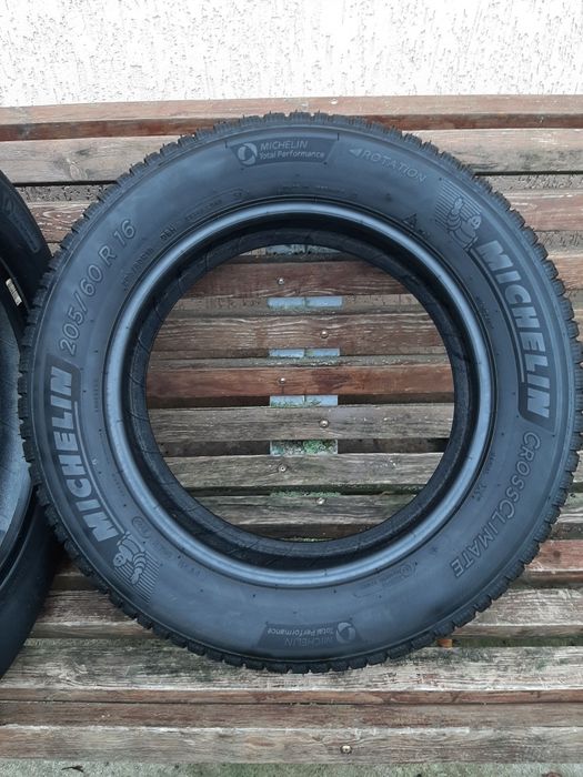 Пара шин 205 60 16 Michelin CrossClimate