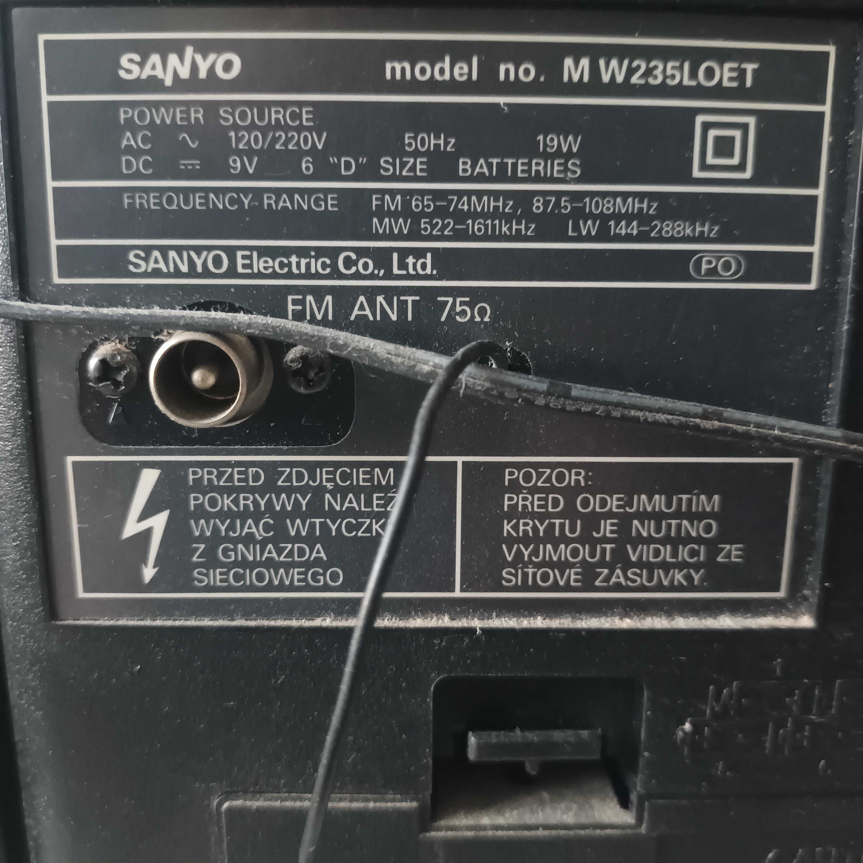 Radiomagnetofon Sanyo, MW 235 Loet prl