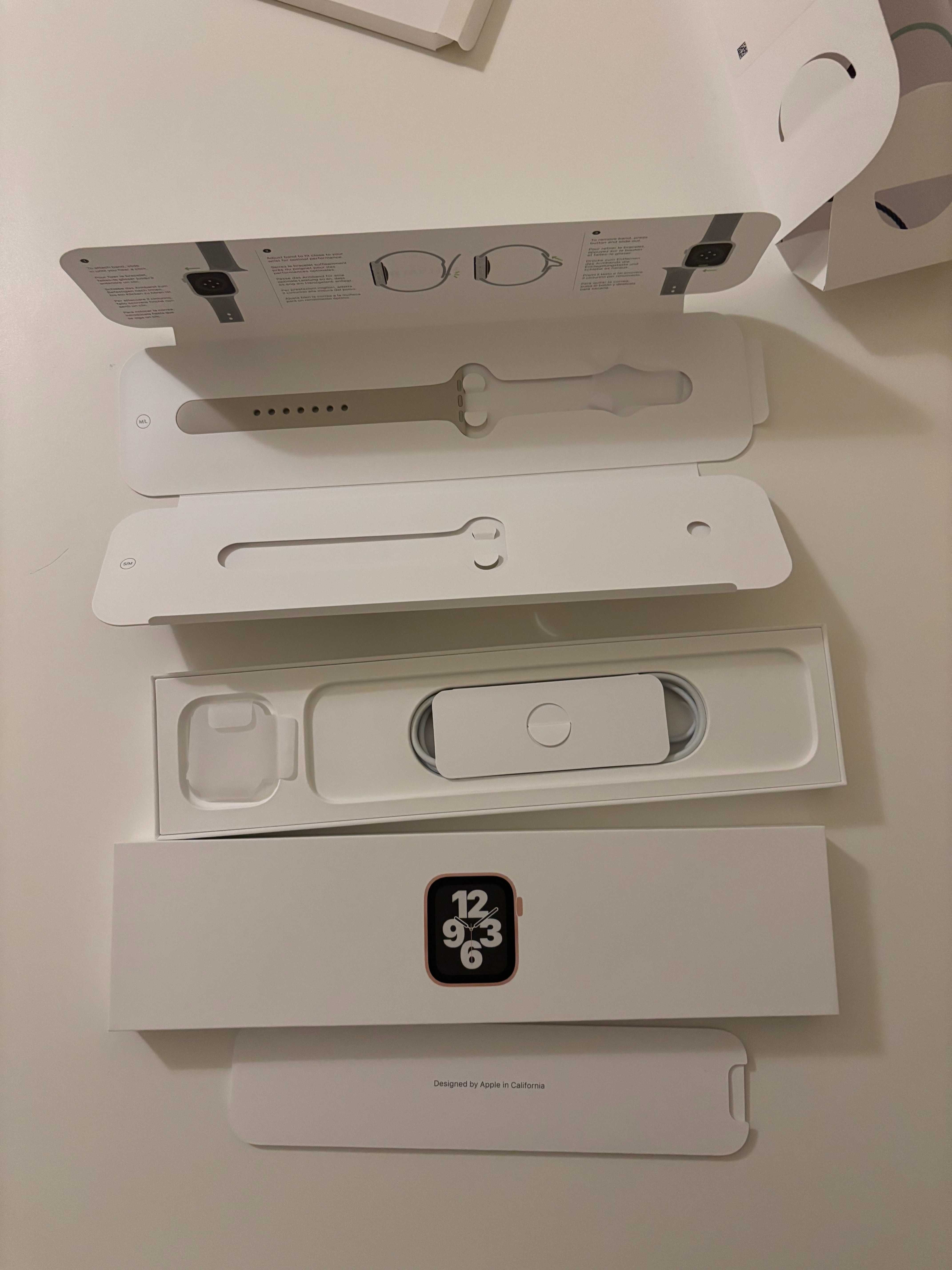 Apple Watch SE GPS 40 mm Starlight
