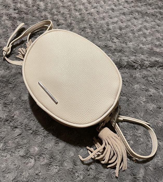 Mala tira colo pequena cor beije - Mango