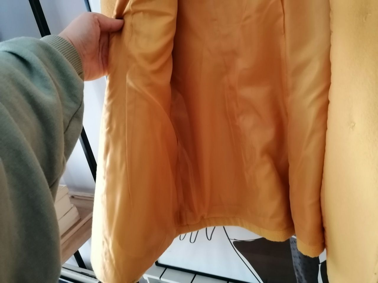 Casaco Amarelo (XL/42)