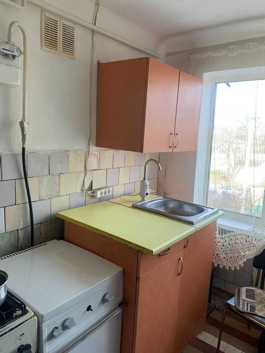 Кімната в гуртожитку біля обласної лікарні