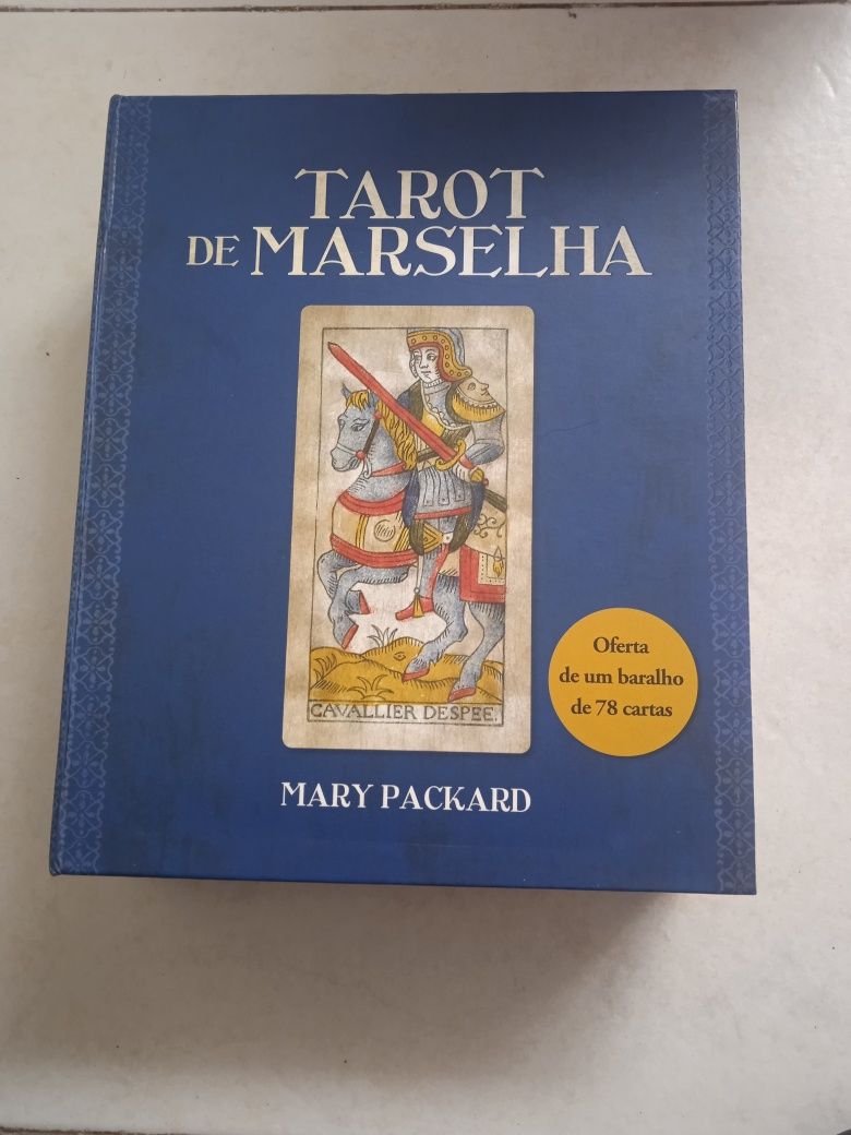 Tarot e oráculos