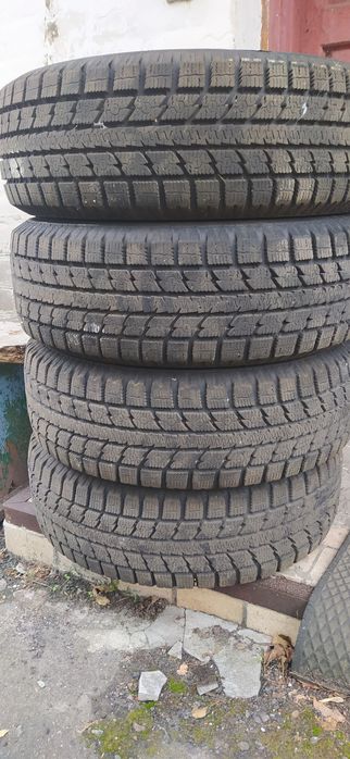Продам зимнюю резину TOYO 185/65-R-14