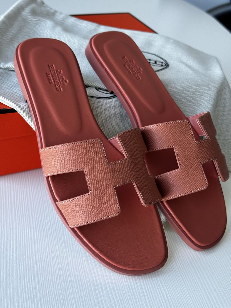 Шльопанці Hermes