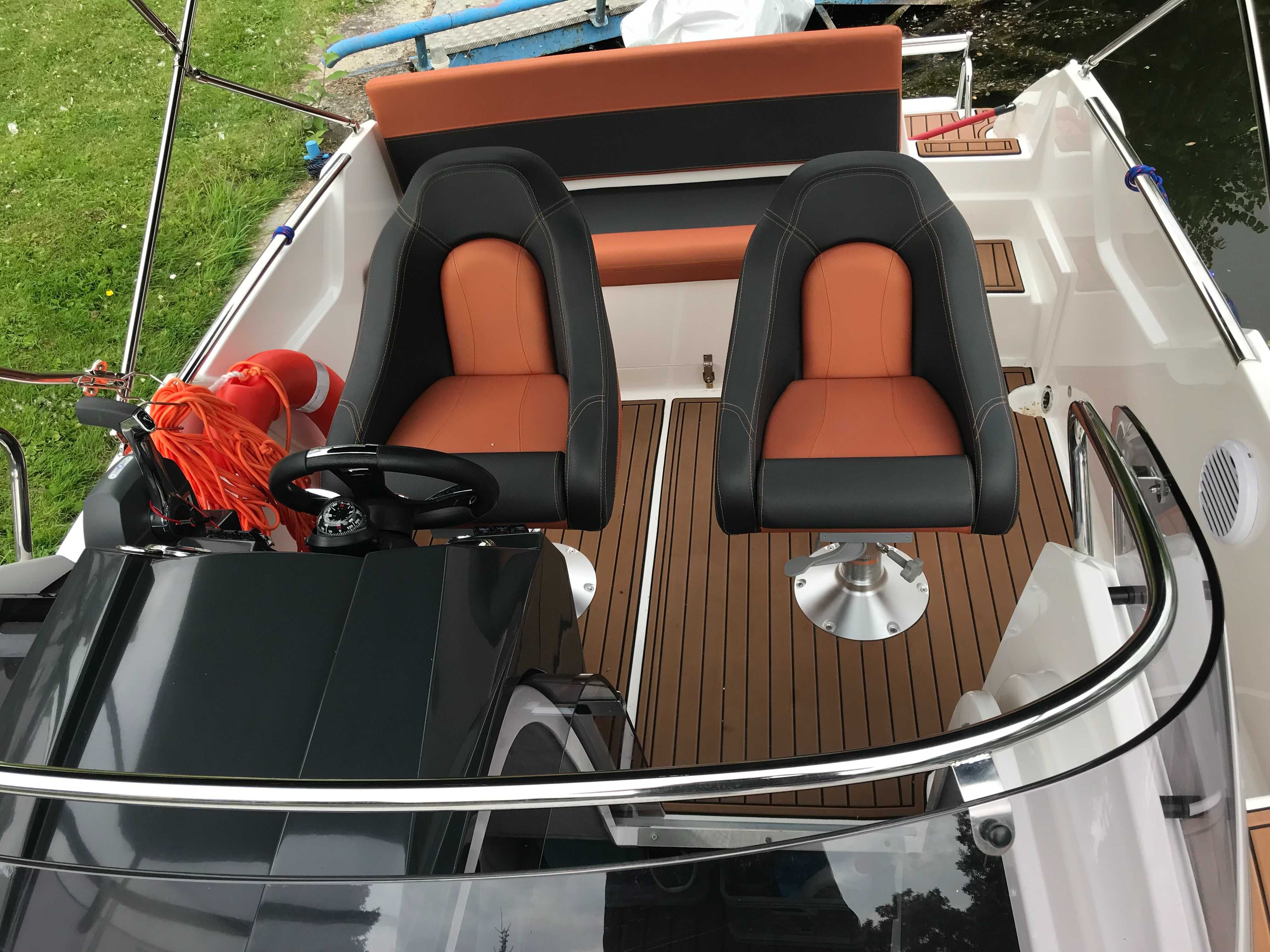 Łódź motorowa QX565 SUNDECK 2021