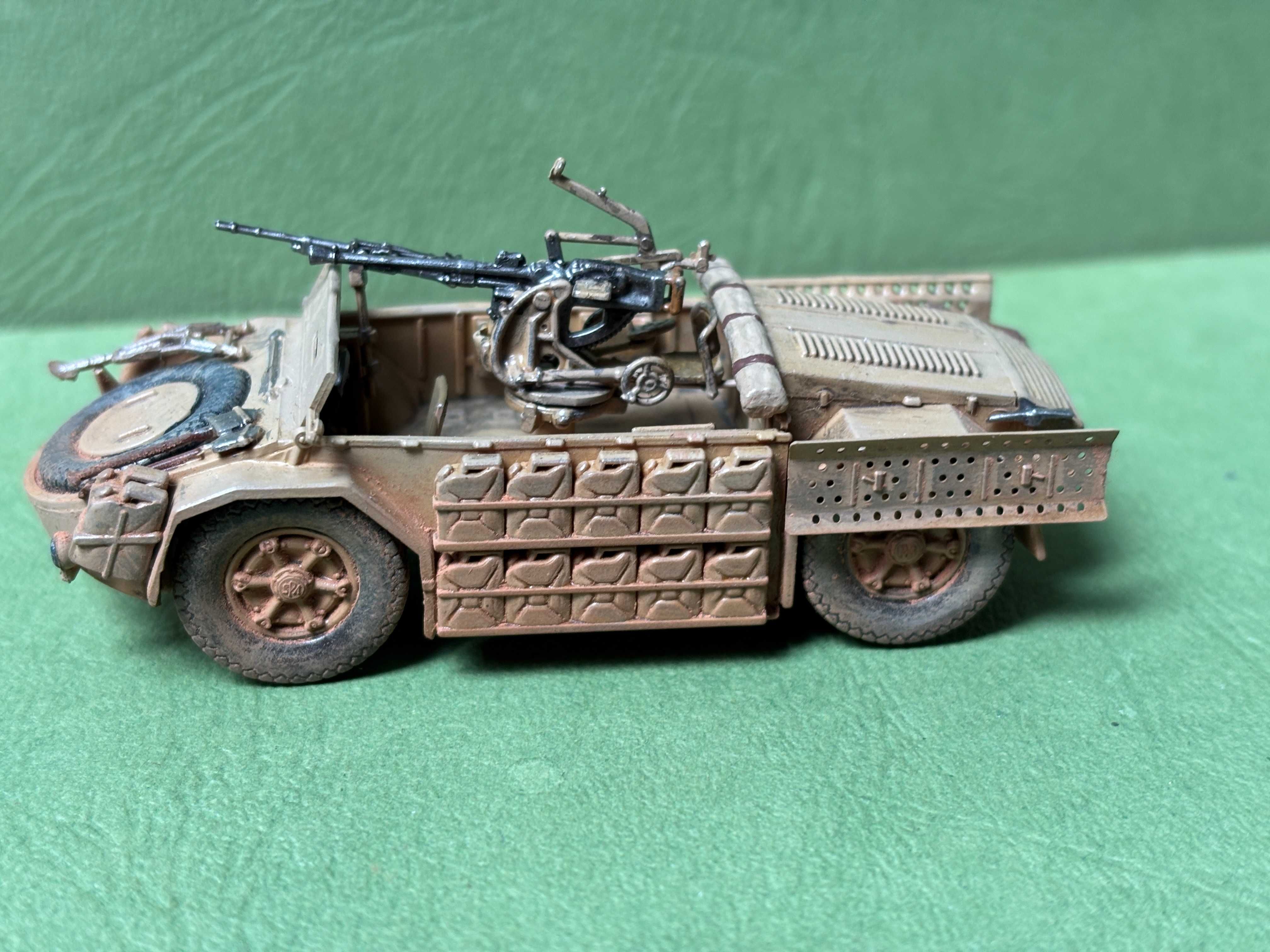 Model 1/72  - Camionetta AS 42 Sahariana (model plastikowy)