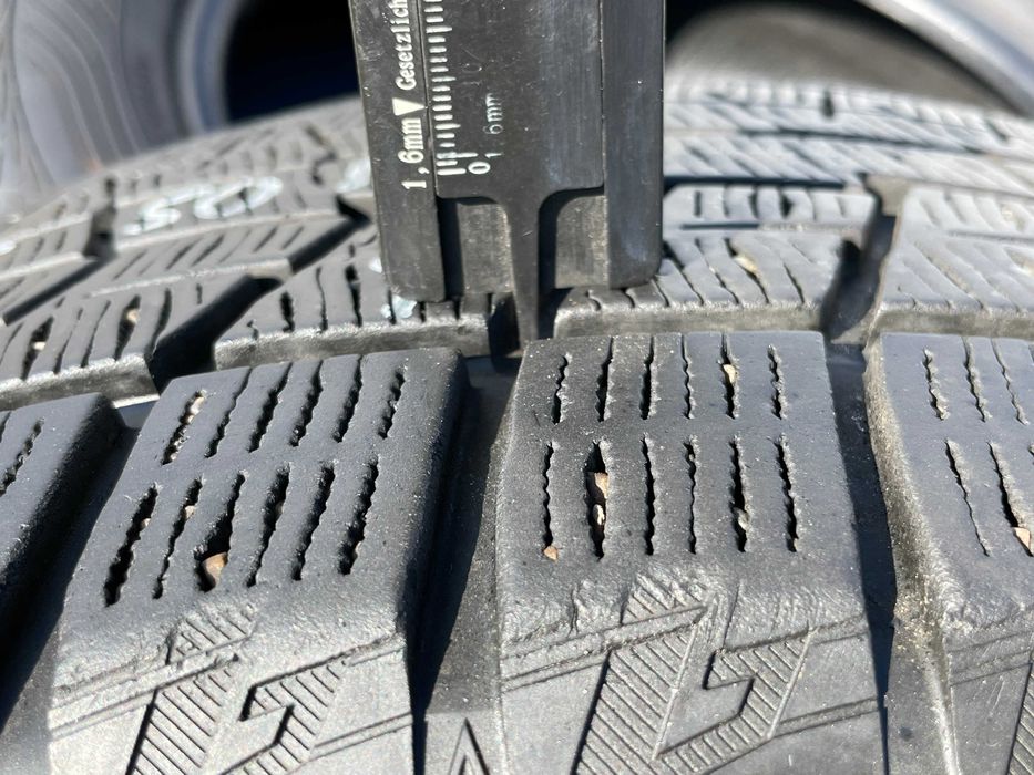 ЗИМА 225/50R17 YOKOHAMA - 4шт.  - Есть и другие шины