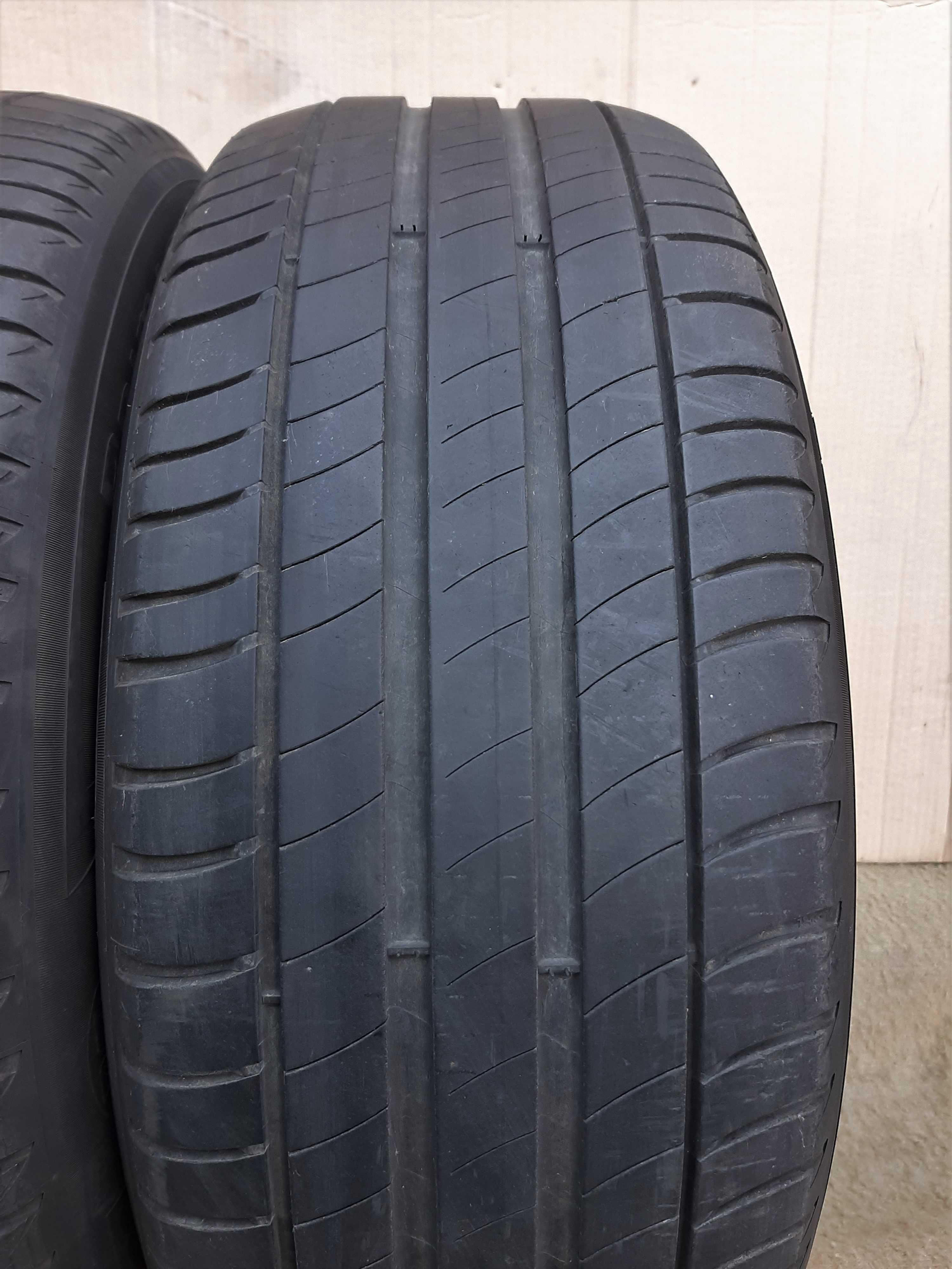 шини покрышки летние 215/55R17 Michelin