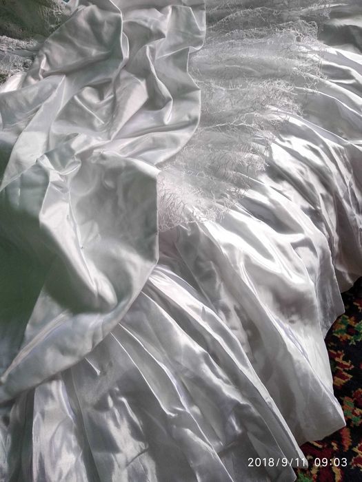 Свадебное платье