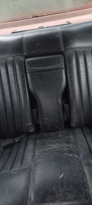 Vendo Mercedes 200D w124 às peças