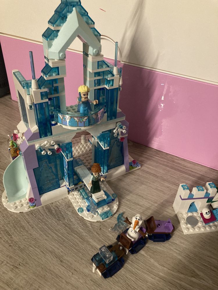 Kompletne LEGO Disney Frozen 43172 Magiczny lodowy zamek Elsy