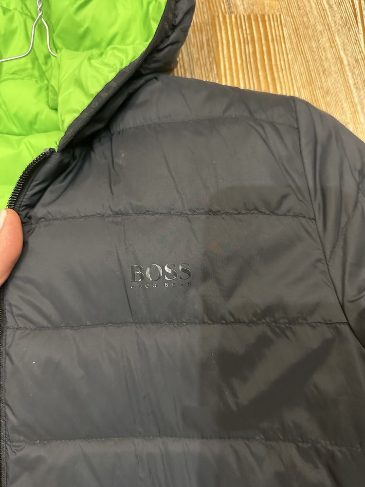 Продам куртку Hugo Boss