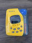 Walkman Sony anos 90 relíquia