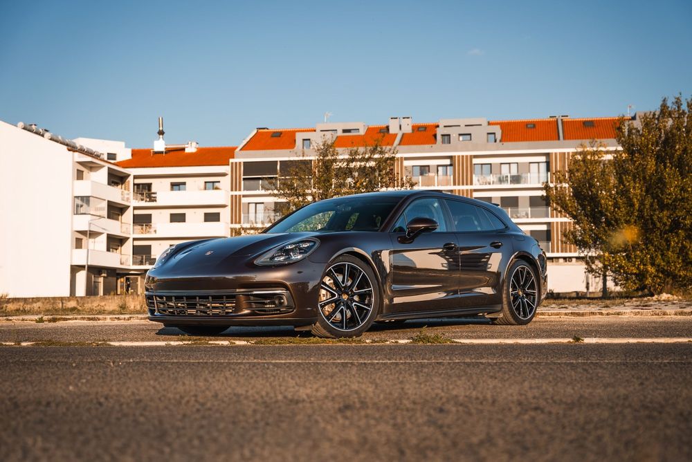 Porsche Panamera Sport Turismo 4 E-Hybrid
