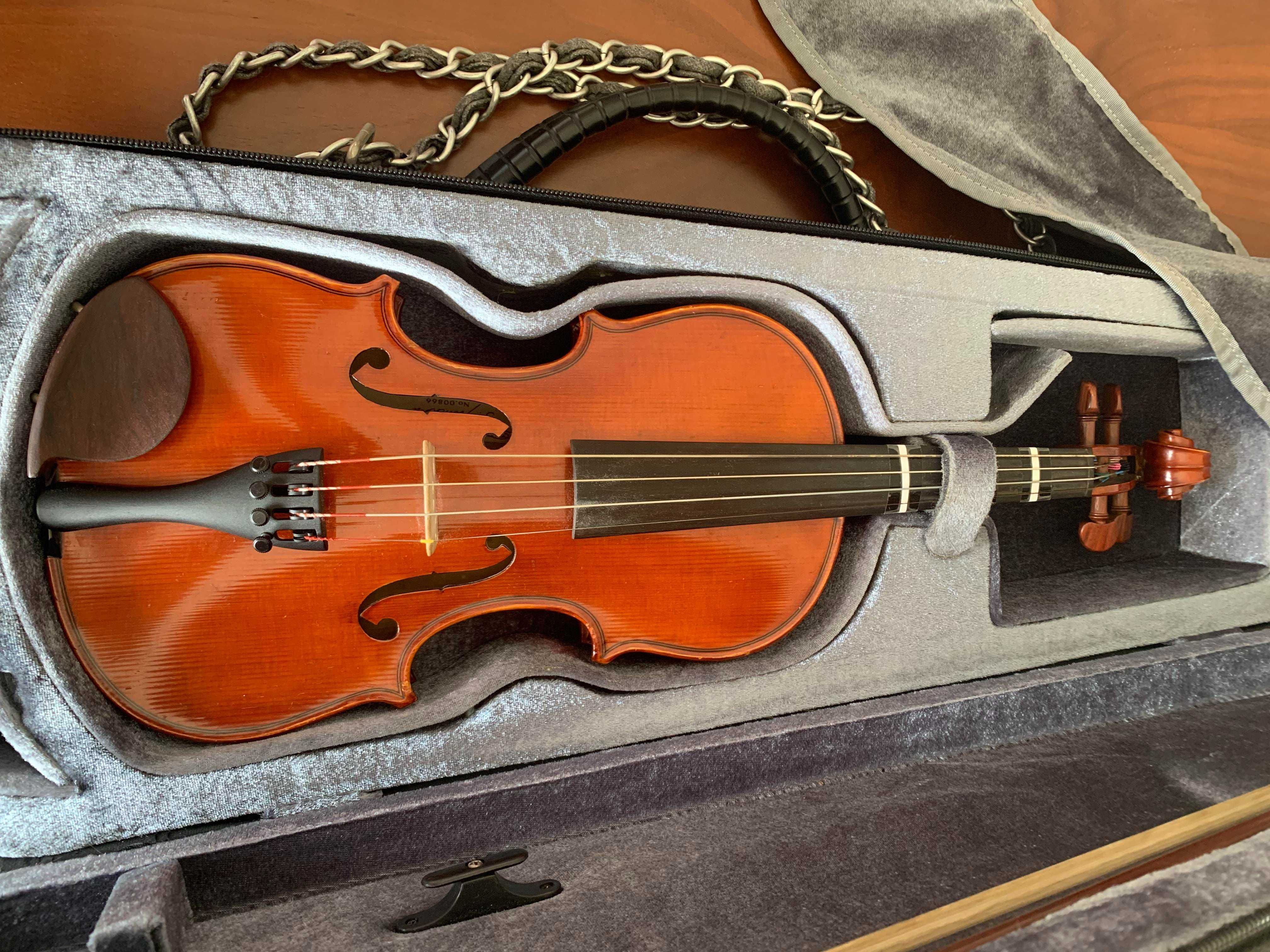 Violino Yamaha V5 ¼ (como novo), com estojo e suporte partitura