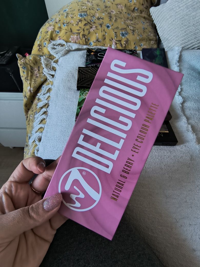 Paleta w7 delicious natural berry