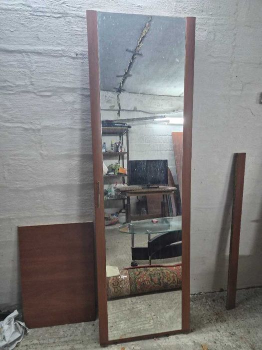 В продажу шафа купе б/в