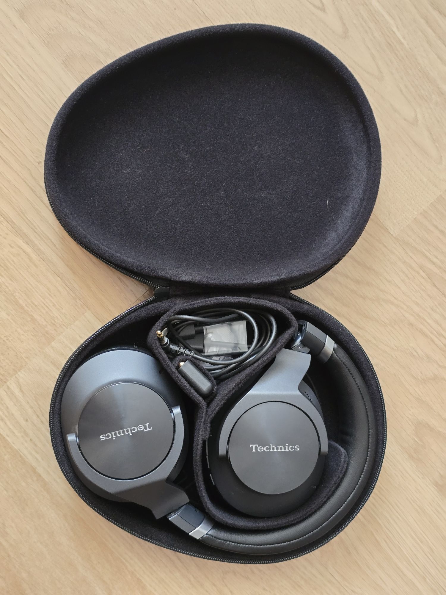 Навушники Technics A800