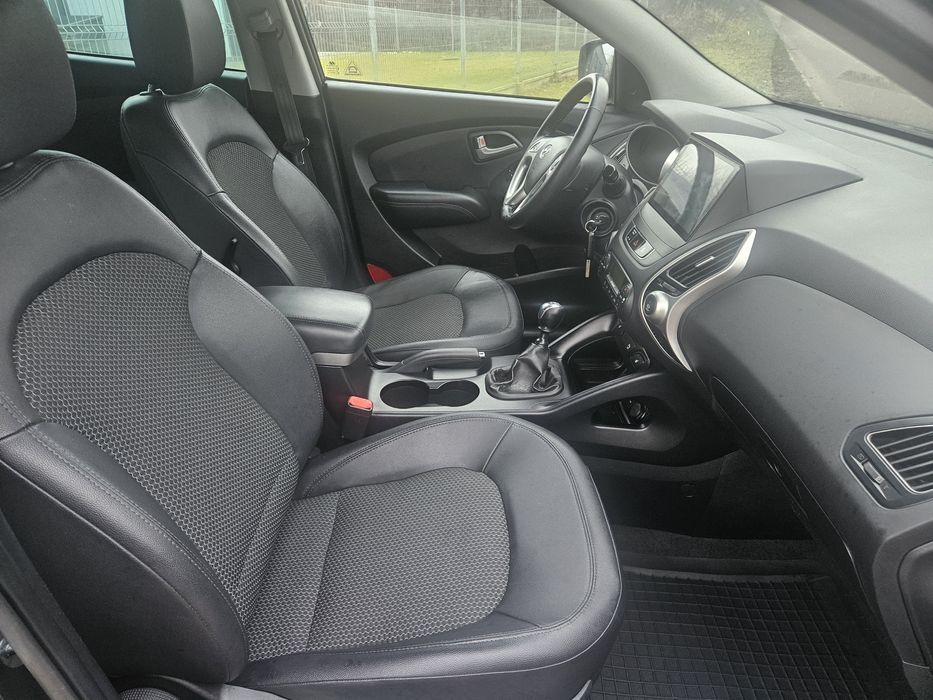 Hyundai ix35 2012 rok 1.6benzyna 135km bezwypadkowy serwis navi kamera