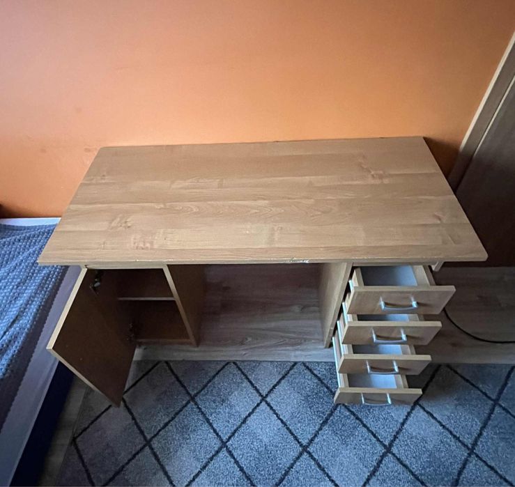 biurko plus półka gratis