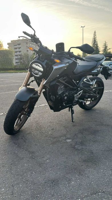 Honda CB125R 2023