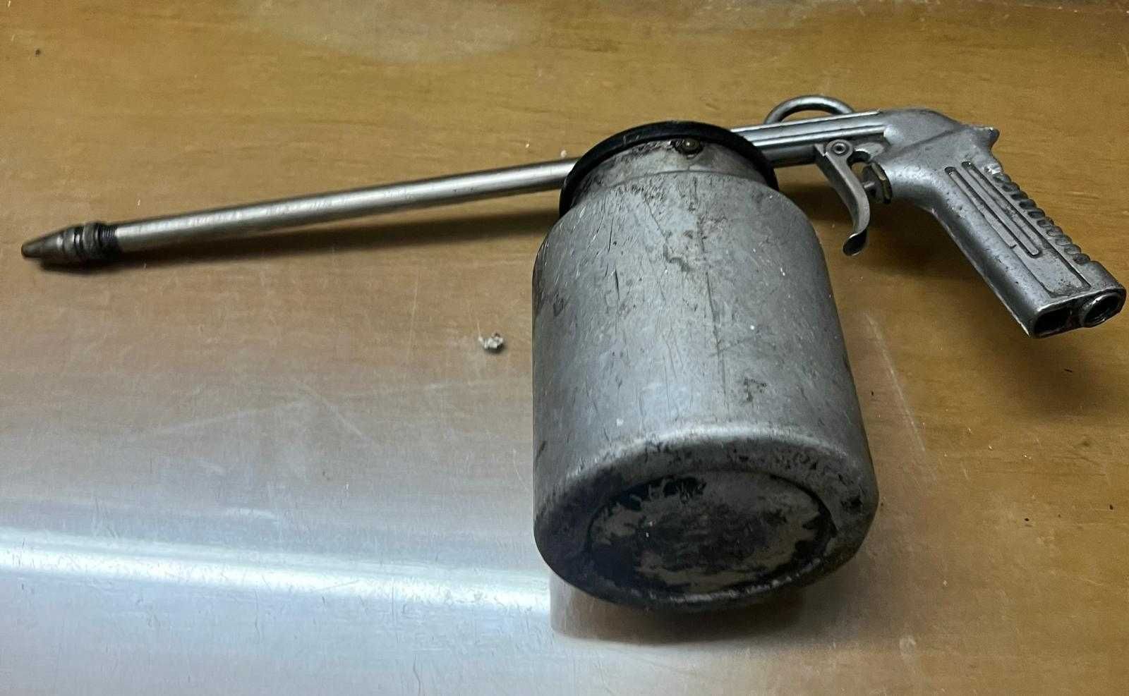 Pistola de Pulverização com Depósito Metálico