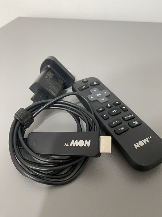 Uniwersalny pilot sterowania głosem Now