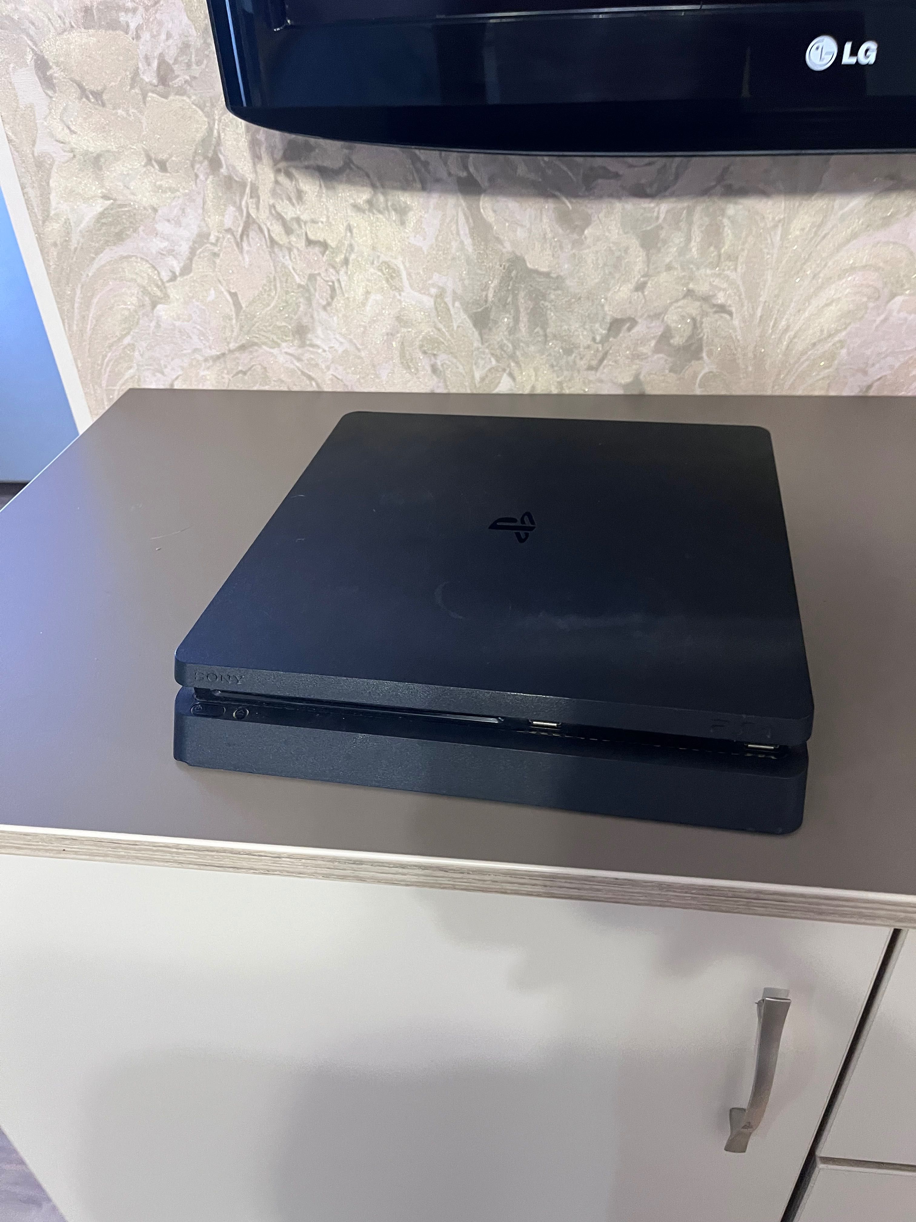 Sony PlayStation 4
