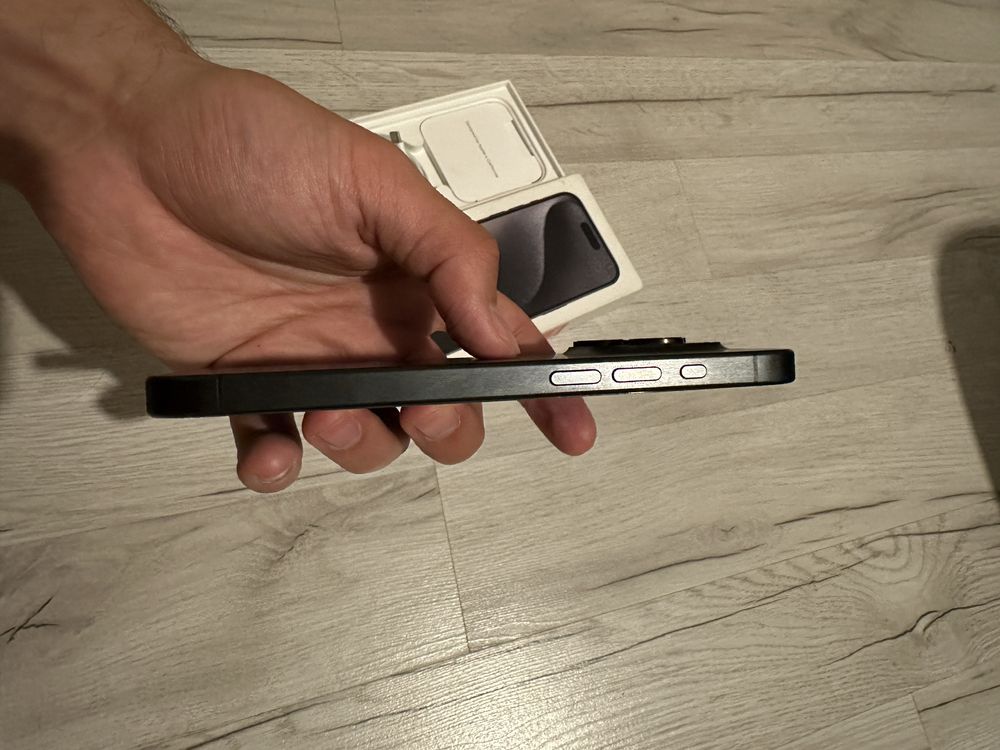 iPhone 15 Pro 128GB Titanium Black