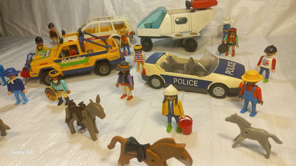 Lote playmobil, só vendo o lote.
