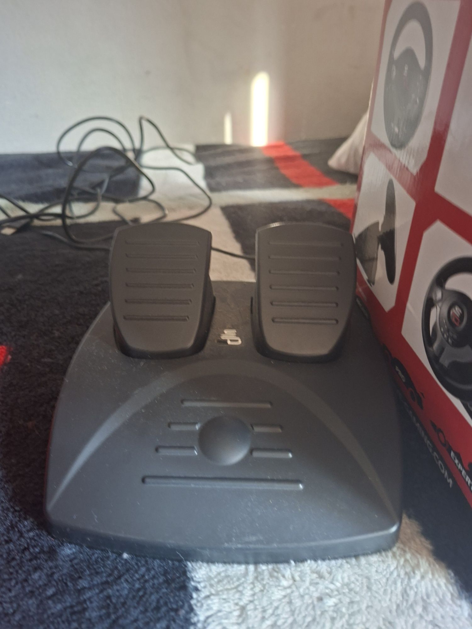 Vendo ps4, volante e portátil acer