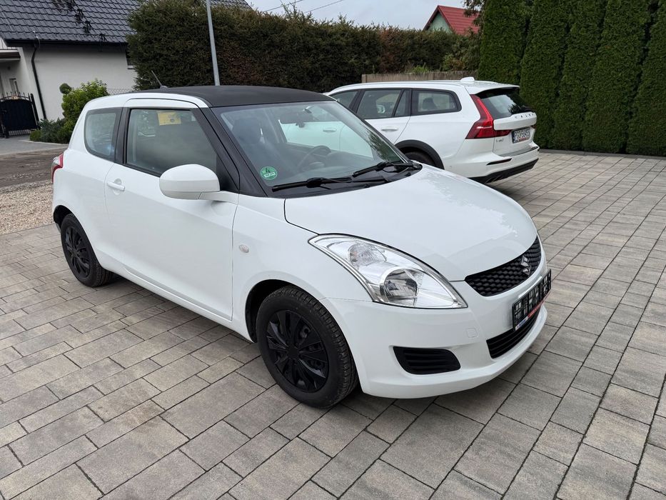 Suzuki Swift Stan bdb ksiazka 2 kluczyki