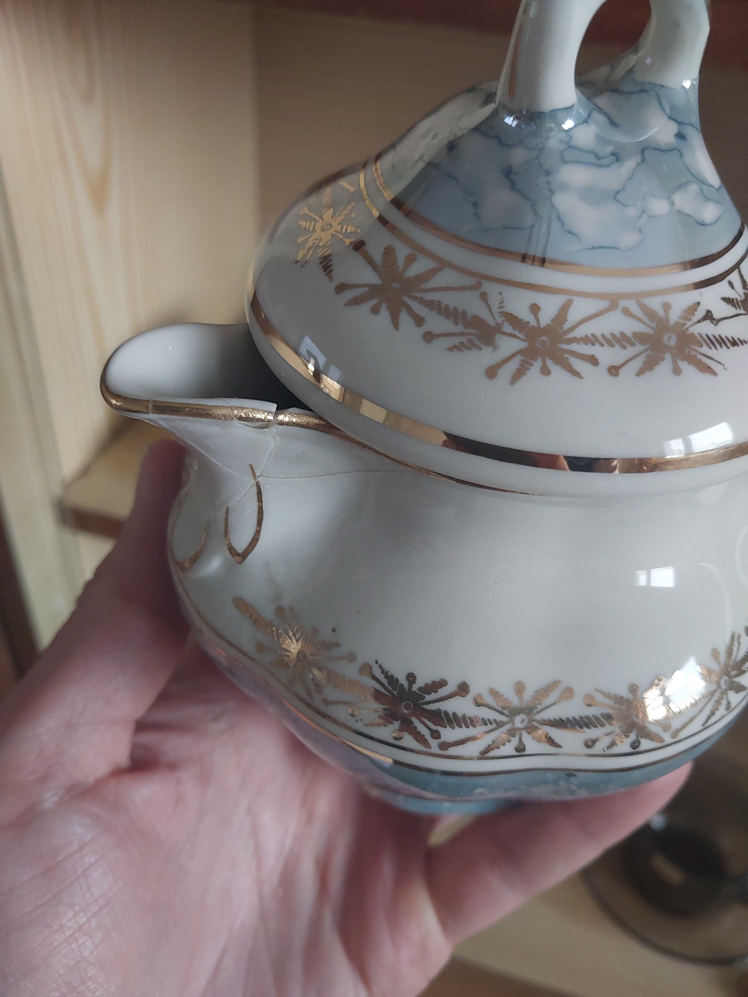 Zestaw kawowy porcelana chodzież