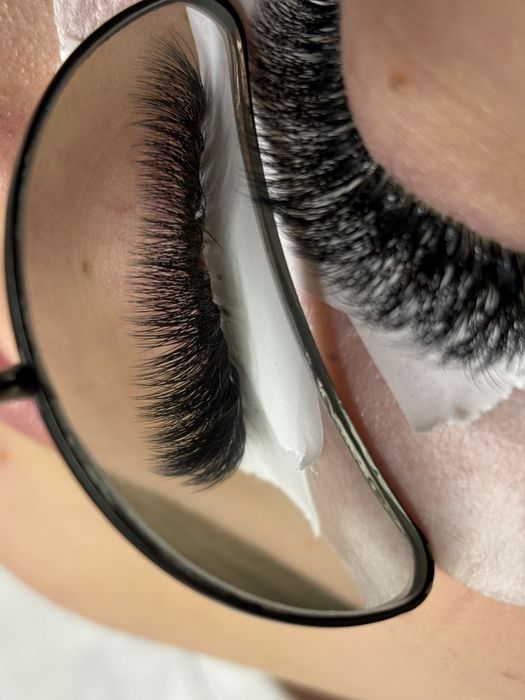 Rzęsy - przedłużanie i zagęszczenie rzęs 1:1 2-3D 3-4D 4-6D