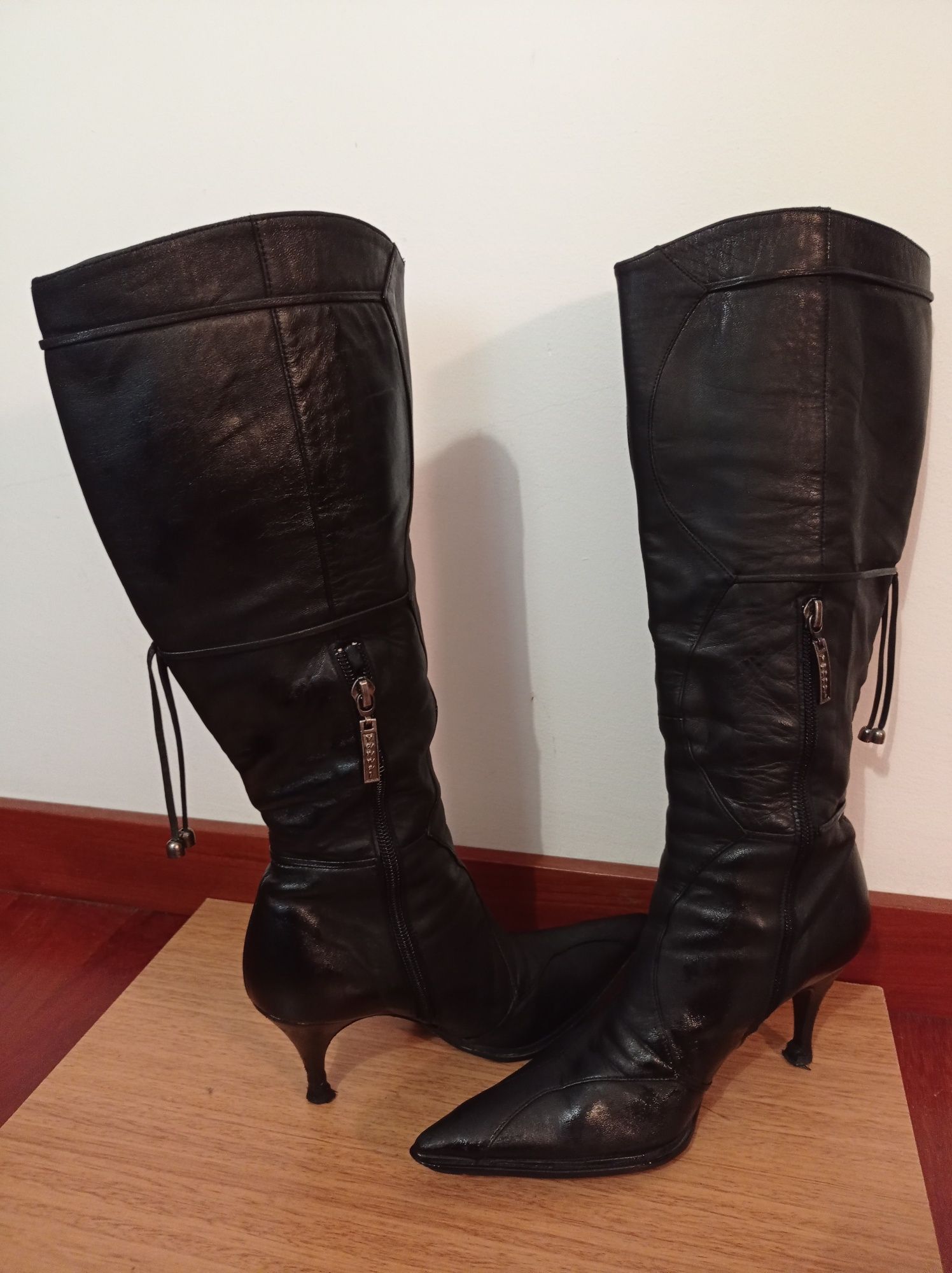 Botas pretas Vannel