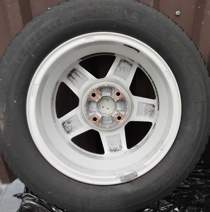 Oryginalne felgi aluminiowe  15 cali 4 x 108 +opony 195 65 GRATIS