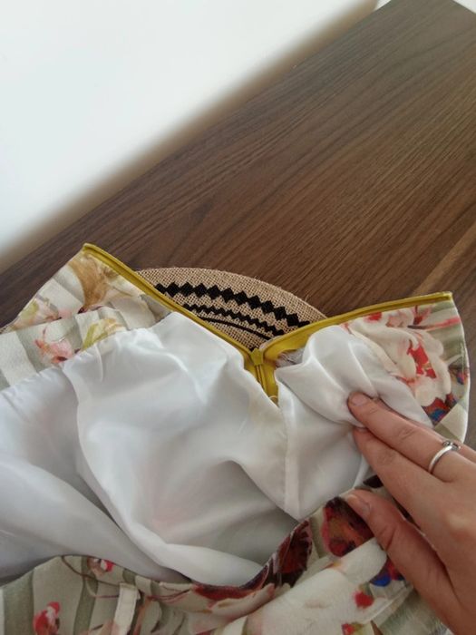 Piękna długa spódnica kolorowa maxi