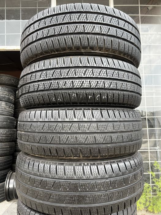 Шини 235/65/16с Pirelli 22 рік; Комплект Зима; Резина R16 цешка склад