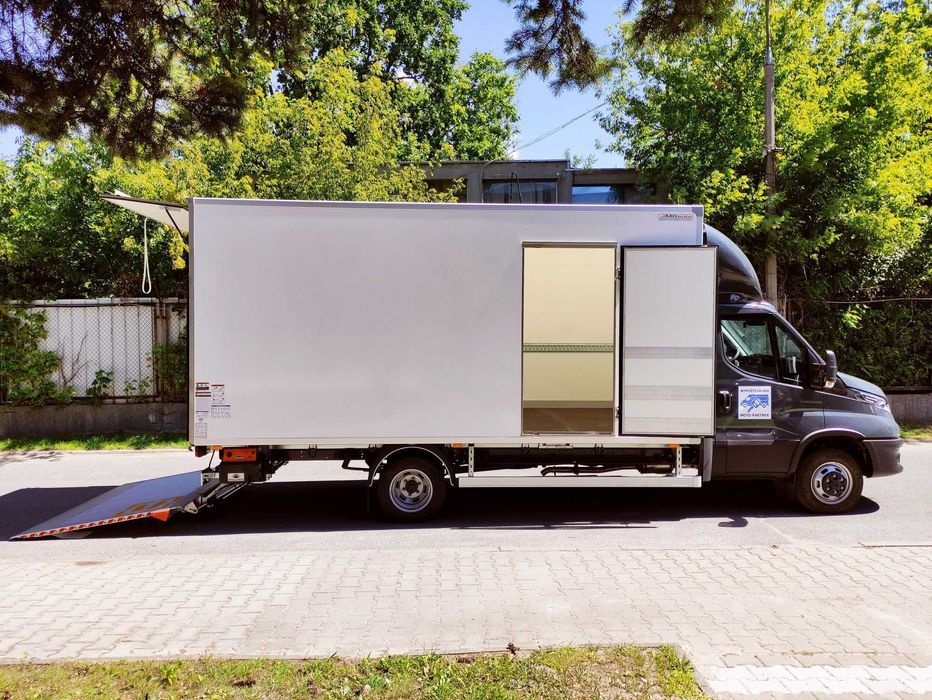 Wynajem Iveco Daily kontener/winda/skrzynia 10 EP/dostawczy/paleciak
