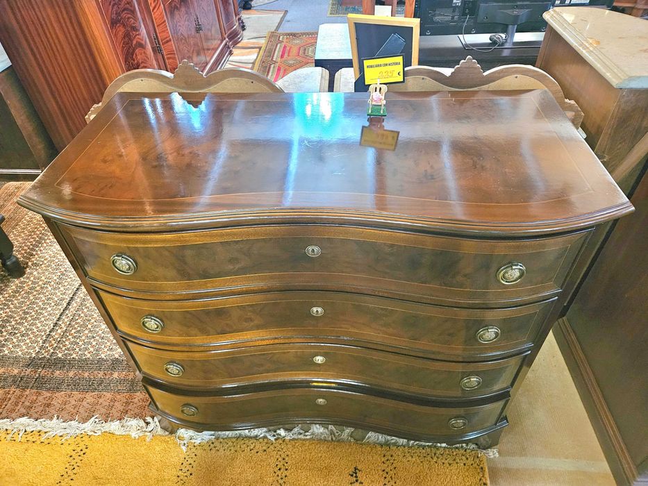 Cómoda - óptimo estado geral