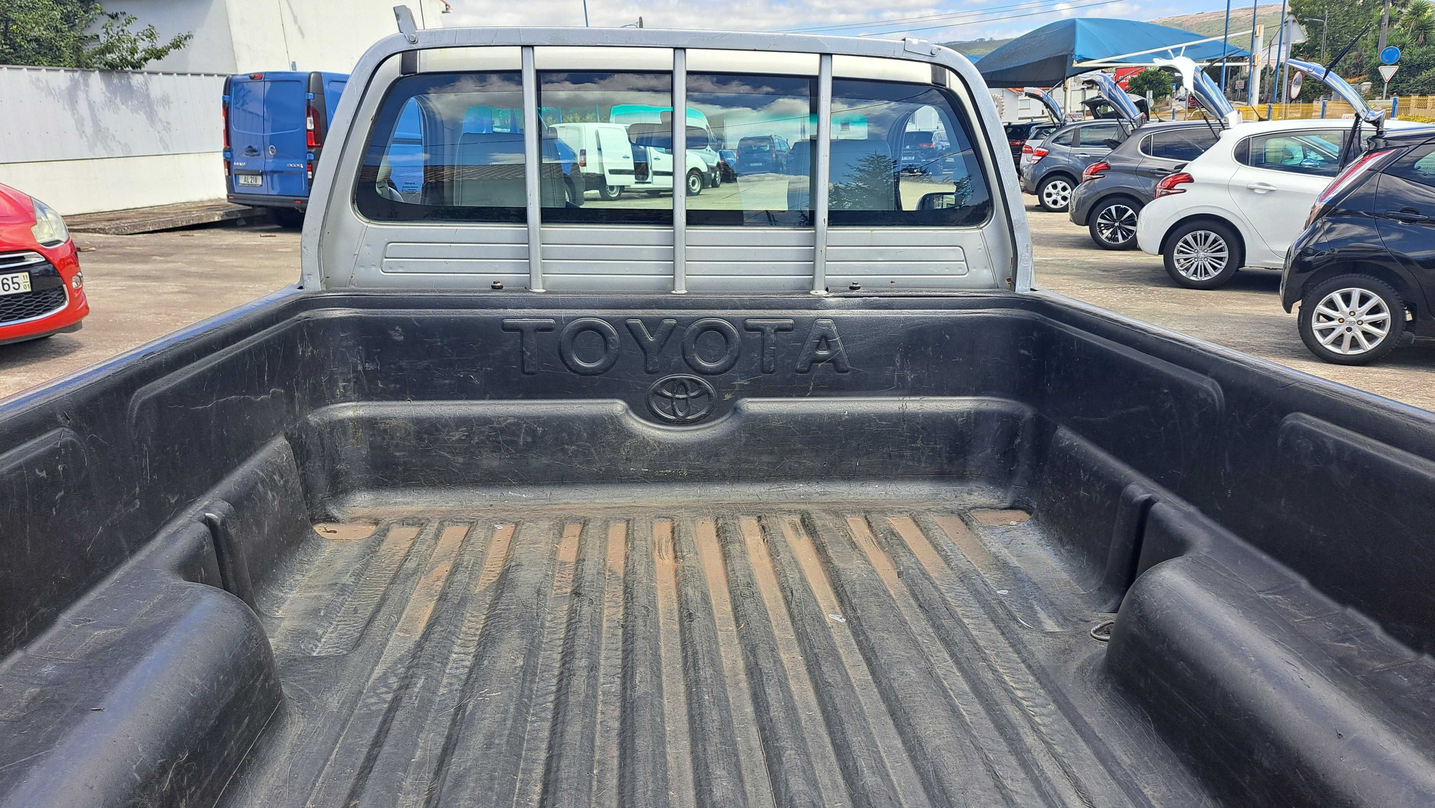 Caixa metálica Toyota Hilux de 2009