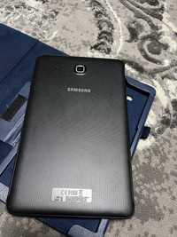 Планшет Samsung Galaxy Tab E SM-T561